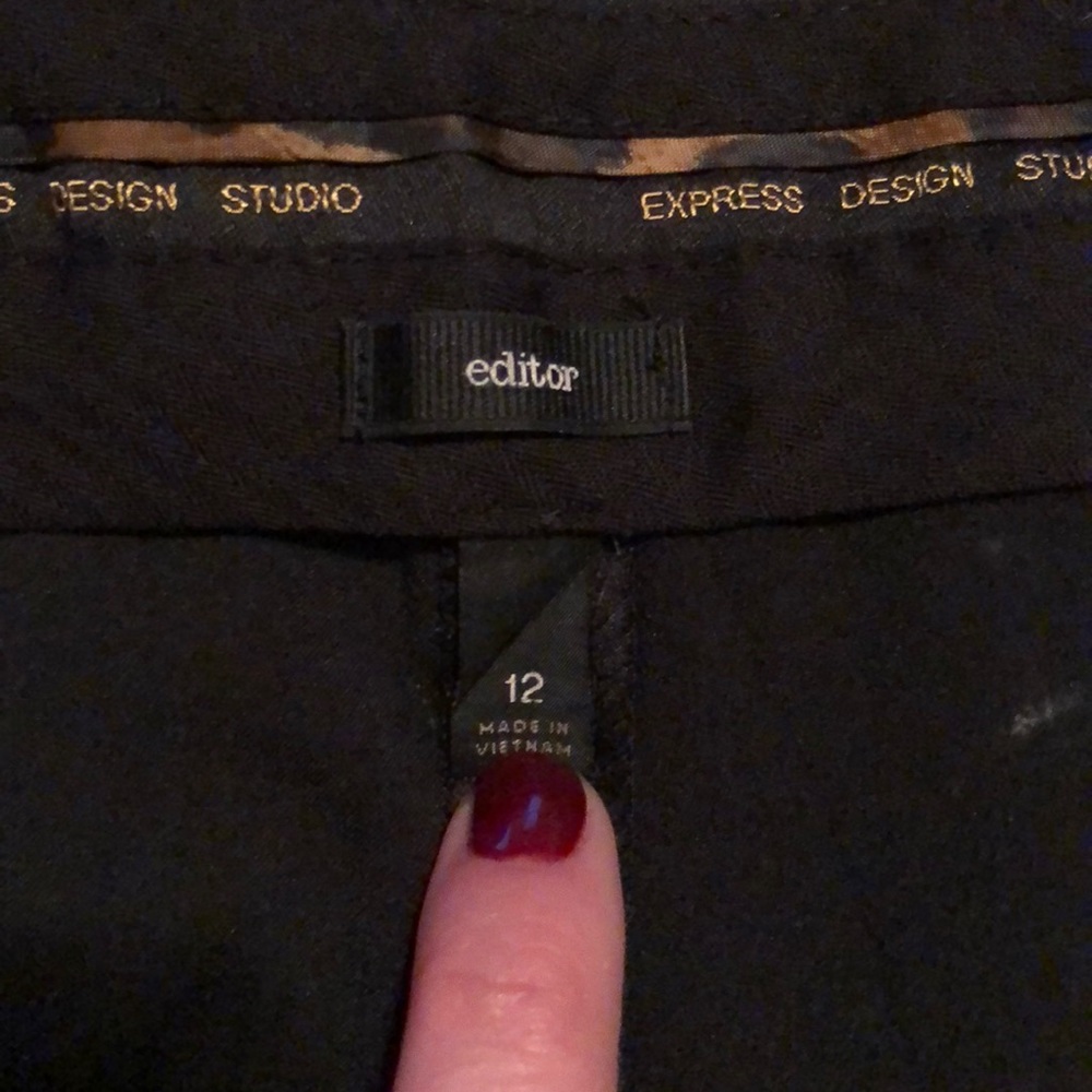 Express Design Studio Editor Shorts - Picture 3 of 4